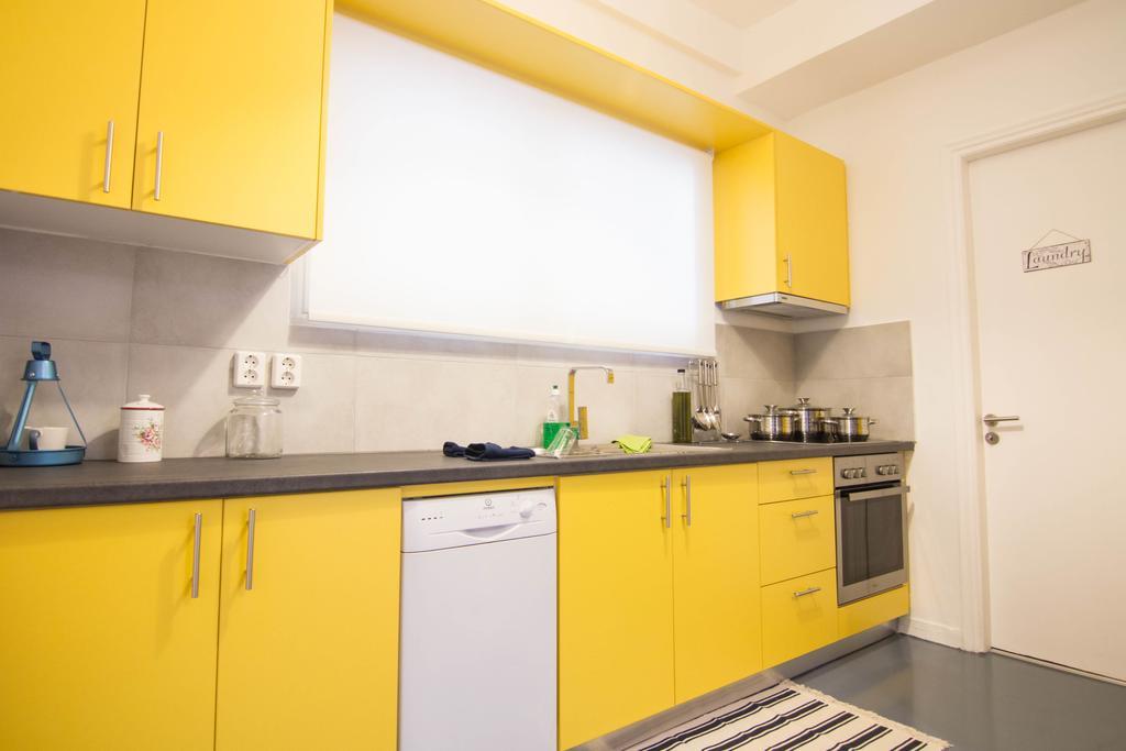 Athenian Blue - Family Apt 5' Minutes From Acropolis Museum Exterior photo